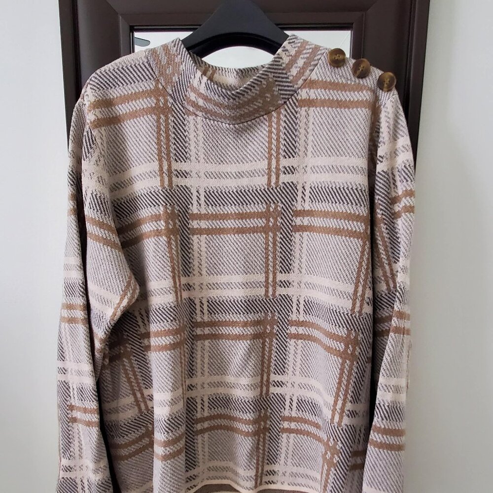 Cleo cream and tan plaid sweater, XXL, button detail